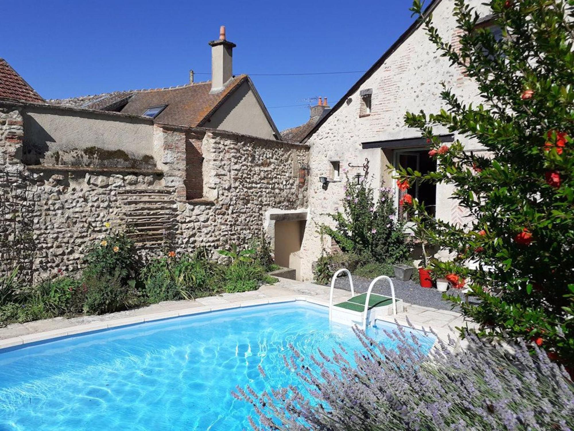 Chambre Double Avec Piscine Et Table D'Hotes Pres De La Loire - Fr-1-590-466 Bed and Breakfast Ousson-sur-Loire Esterno foto